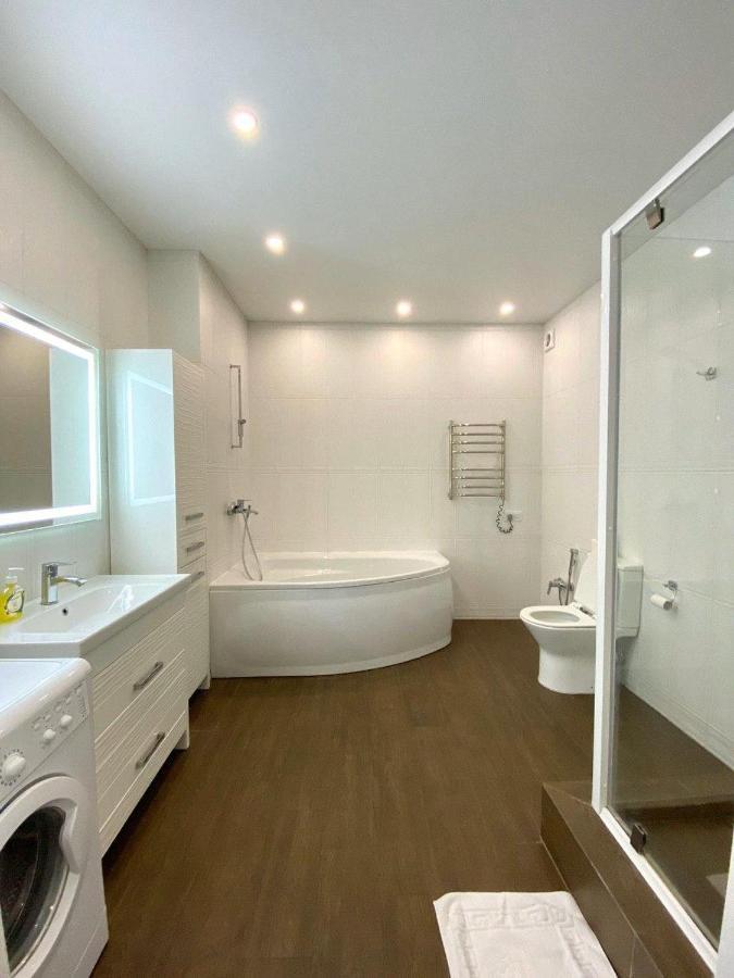 Gagarin Plaza Stylish Apartment Odessa Extérieur photo
