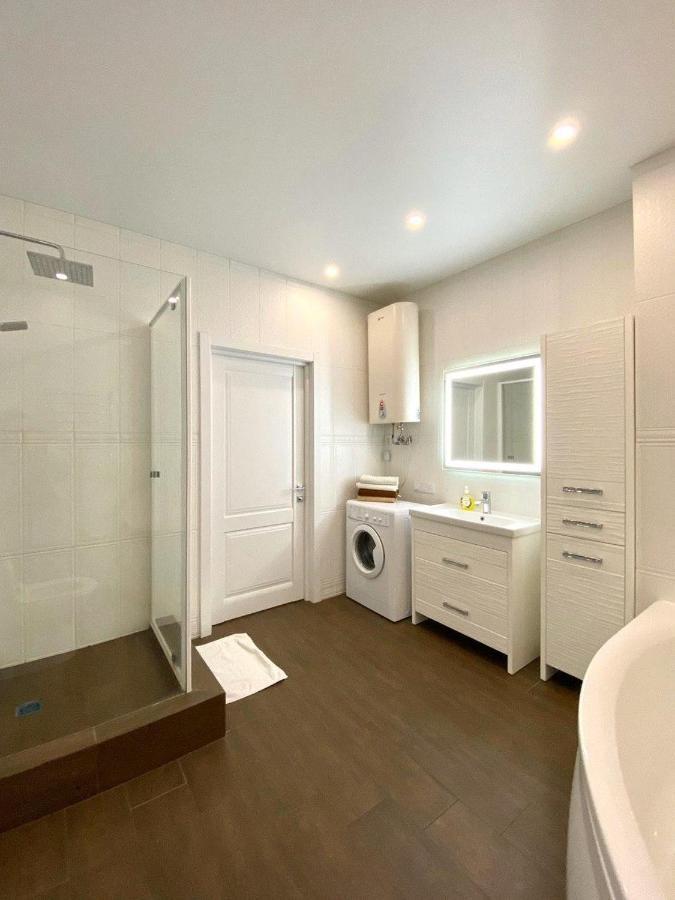 Gagarin Plaza Stylish Apartment Odessa Extérieur photo